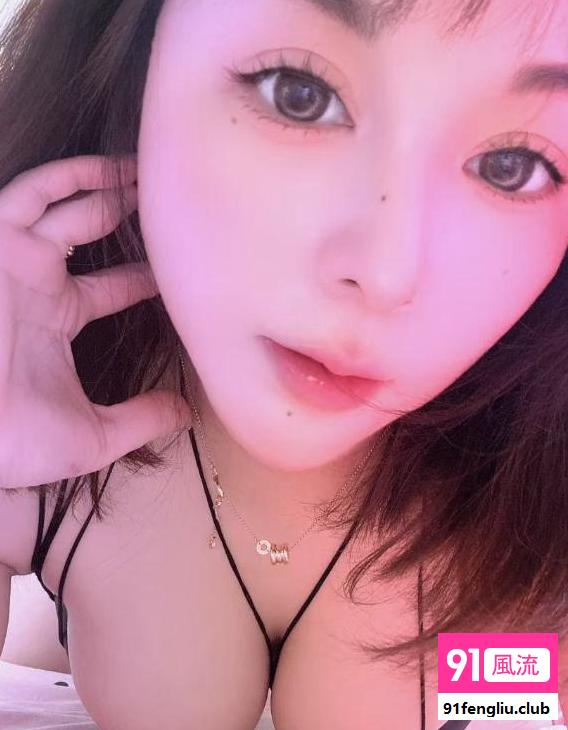 蛇吻D罩杯制服御姐